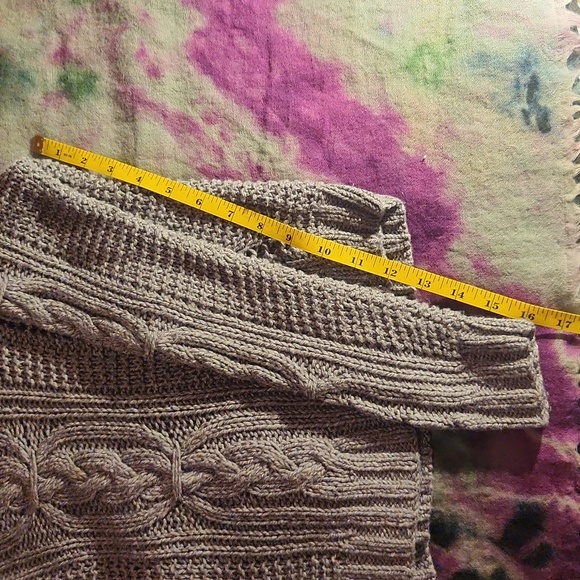 VINCE Chunky Knit Sweater Size Small - Picture 10 of 11